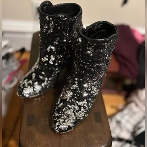 EUC Rouge black and silver sequined boot